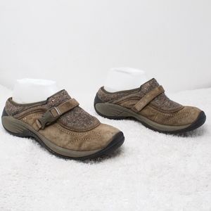 MERRELL Encore Sidestep Stone Clogs